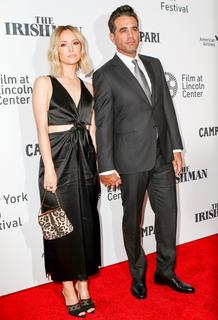 Rose Byrne feet photo thumbnail