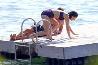 Rose Byrne feet photo thumbnail