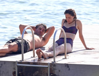 Rose Byrne feet photo thumbnail