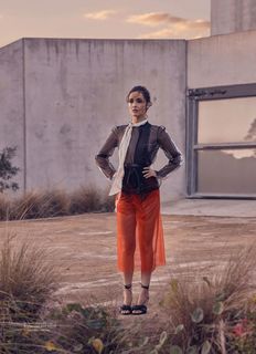 Rose Byrne feet photo thumbnail