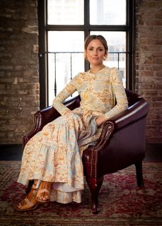Rose Byrne feet photo thumbnail