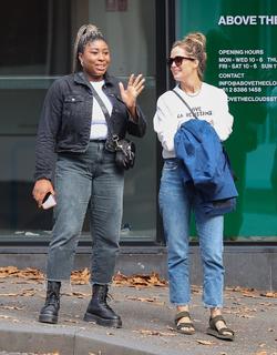 Rose Byrne feet photo thumbnail