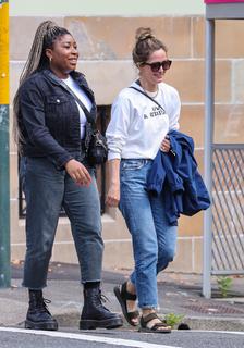 Rose Byrne feet photo thumbnail