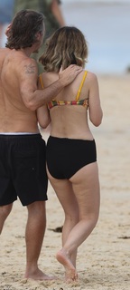 Rose Byrne feet photo thumbnail