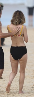 Rose Byrne feet photo thumbnail