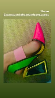 Rose Byrne feet photo thumbnail