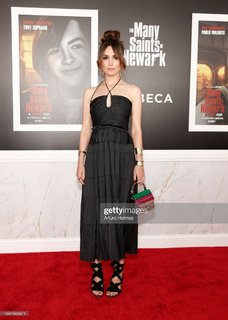 Rose Byrne feet photo thumbnail