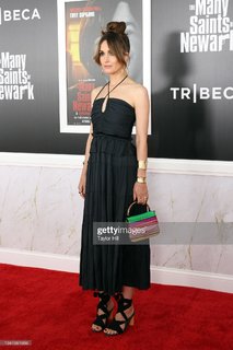 Rose Byrne feet photo thumbnail