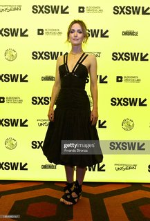 Rose Byrne feet photo thumbnail