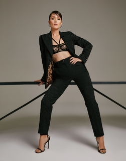Rose Byrne feet photo thumbnail
