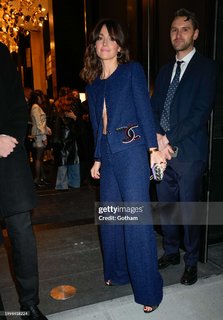 Rose Byrne feet photo thumbnail