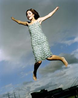 Rose Byrne feet photo thumbnail