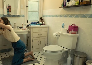 Rose Byrne feet photo thumbnail