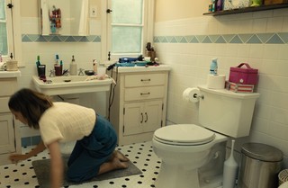 Rose Byrne feet photo thumbnail