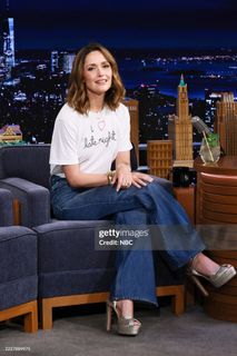 Rose Byrne feet photo thumbnail