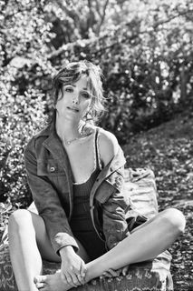 Rose Byrne feet photo 2
