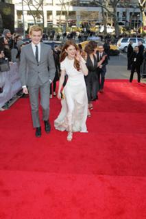 Rose Leslie feet photo thumbnail