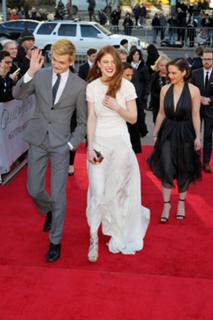 Rose Leslie feet photo thumbnail