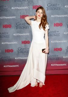 Rose Leslie feet photo thumbnail