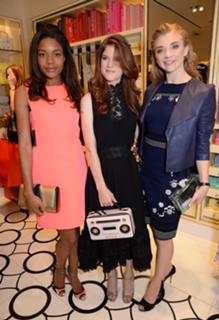 Rose Leslie feet photo thumbnail