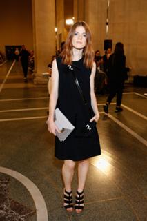 Rose Leslie feet photo thumbnail