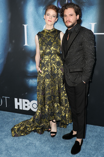 Rose Leslie feet photo thumbnail