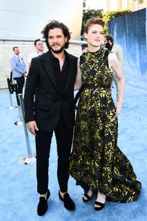 Rose Leslie feet photo thumbnail