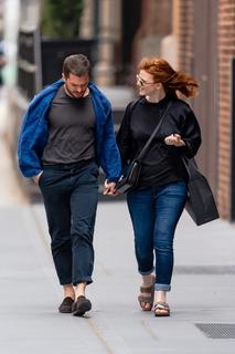 Rose Leslie feet photo thumbnail