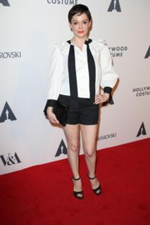 Rose McGowan feet photo thumbnail