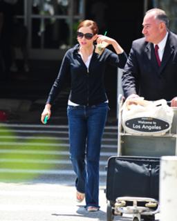 Rose McGowan feet photo thumbnail