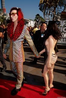 Rose McGowan feet photo thumbnail