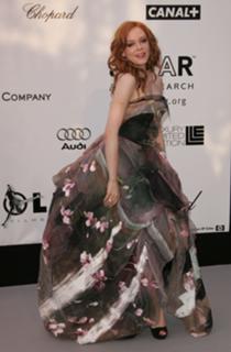 Rose McGowan feet photo thumbnail