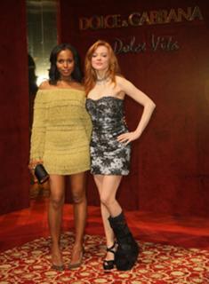 Rose McGowan feet photo thumbnail
