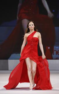 Rose McGowan feet photo thumbnail