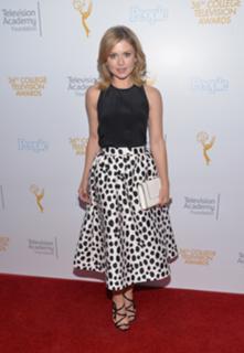 Rose McIver feet photo thumbnail