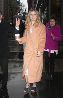 Rose McIver feet photo thumbnail