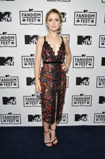 Rose McIver feet photo thumbnail