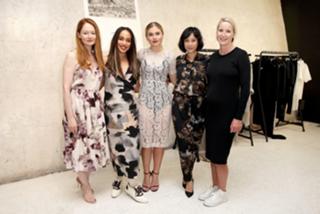 Rose McIver feet photo thumbnail