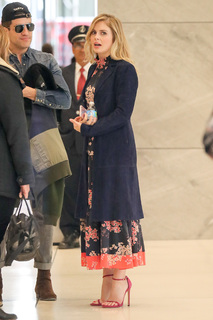 Rose McIver feet photo thumbnail