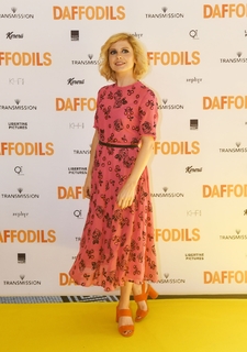 Rose McIver feet photo thumbnail