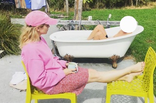 Rose McIver feet photo thumbnail