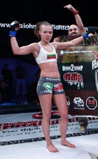 Rose Namajunas feet photo thumbnail