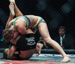 Rose Namajunas feet photo thumbnail