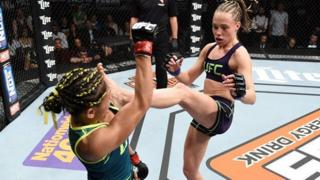 Rose Namajunas feet photo thumbnail