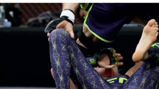 Rose Namajunas feet photo thumbnail
