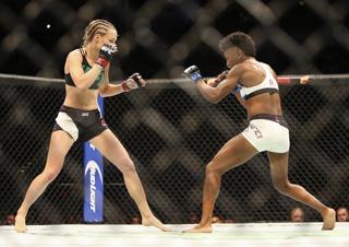 Rose Namajunas feet photo thumbnail