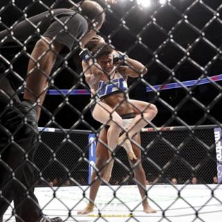 Rose Namajunas feet photo thumbnail