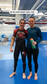 Rose Namajunas feet photo thumbnail