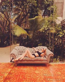 Rose Villain feet photo thumbnail