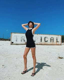 Rose Villain feet photo thumbnail